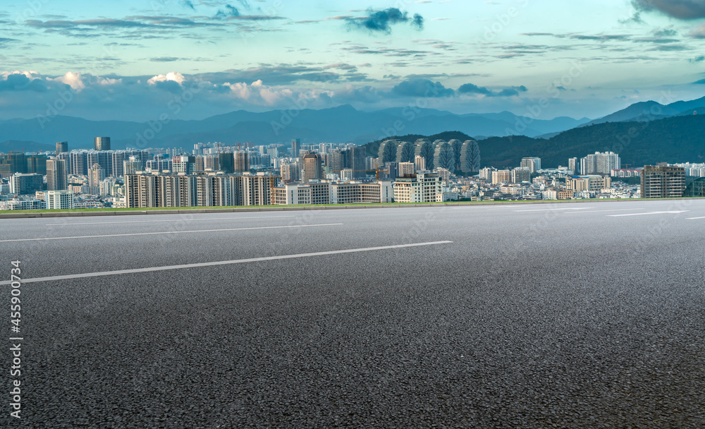 道路地面与城市建筑景观