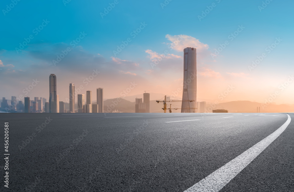 道路和城市建筑背景