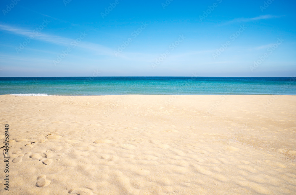 空旷的海沙和海滩夏季背景与复制空间令人惊叹的海滩美丽的沙滩在普吉岛