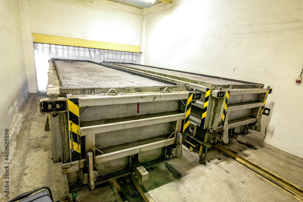 Production of aerated concrete blocks in metal box at factory