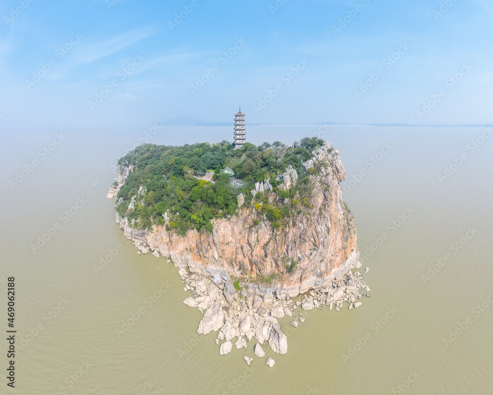 Poyang Lake landscape of shoes hill