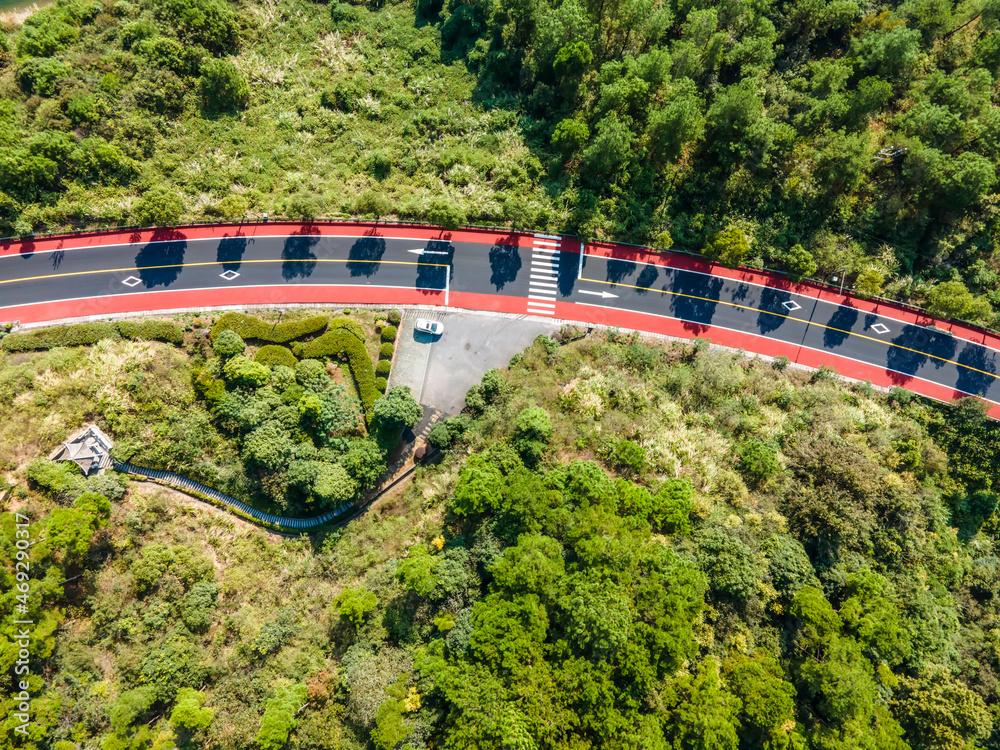 航拍户外森林公路