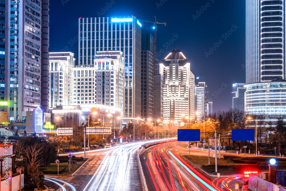 城市金融区街道交通光影步道夜景