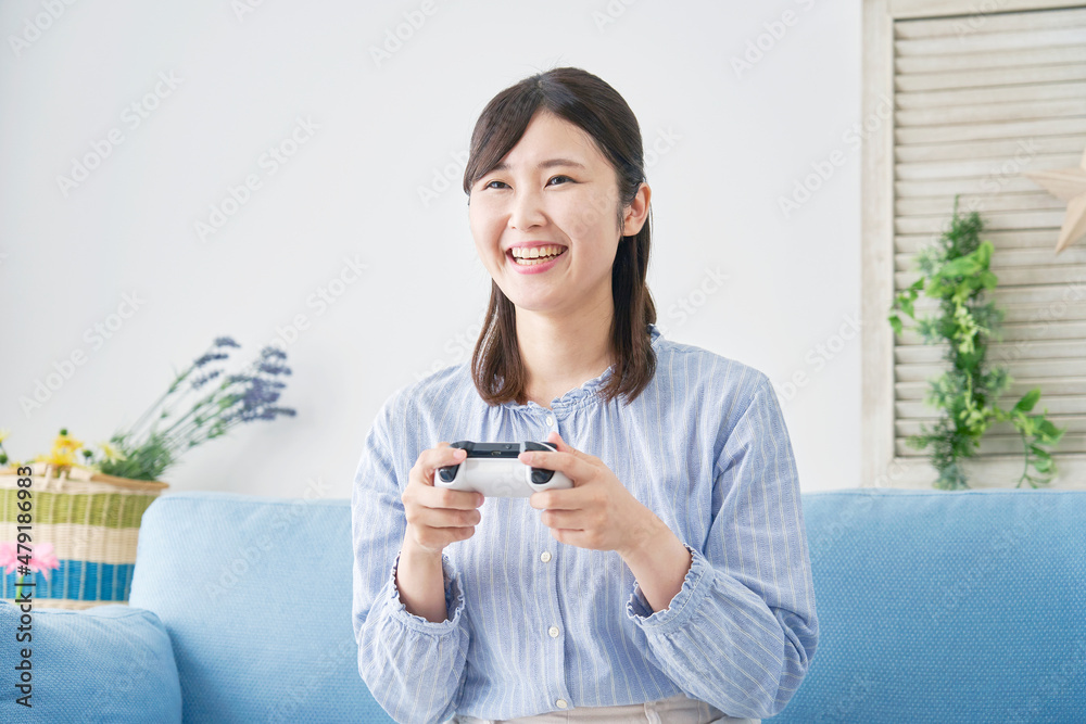 女性　テレビゲーム