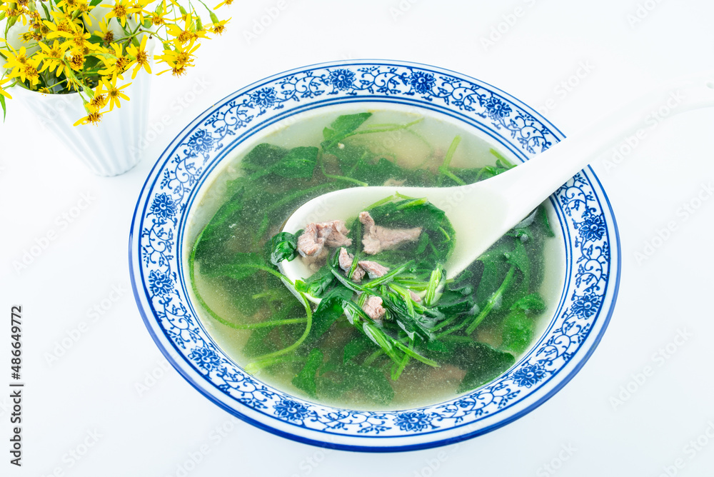 Nutritious and delicious lean spinach soup