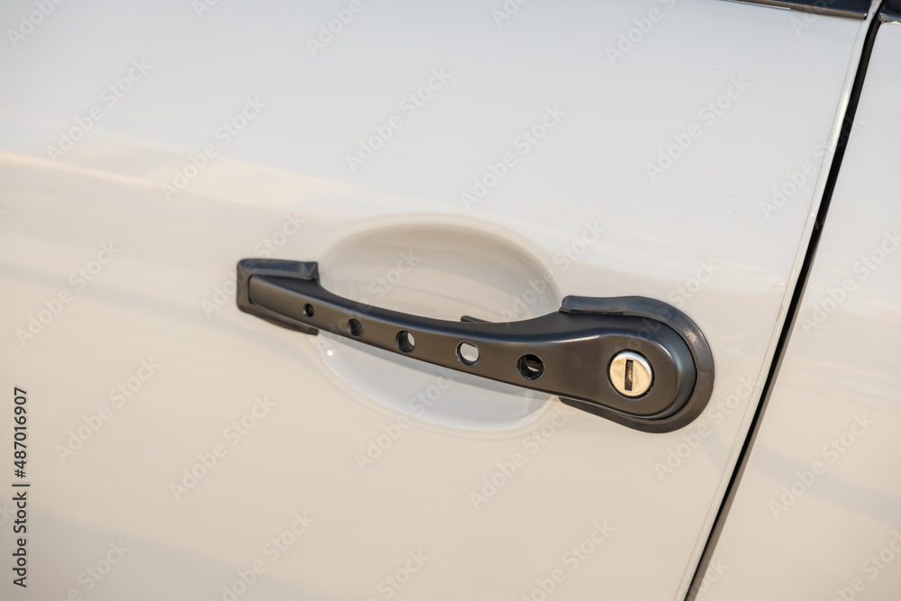 車のドアノブ　Doorknob of private cars