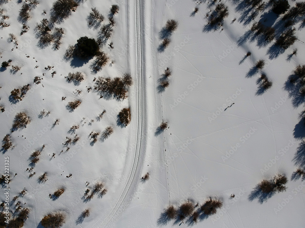 克里特岛Psiloritis山（艾达山）雪景俯视图