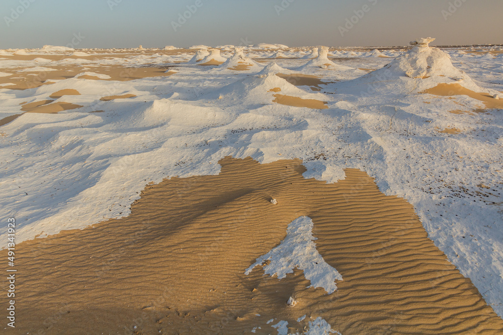 Chalk rock formations in the White Desert, Egypt