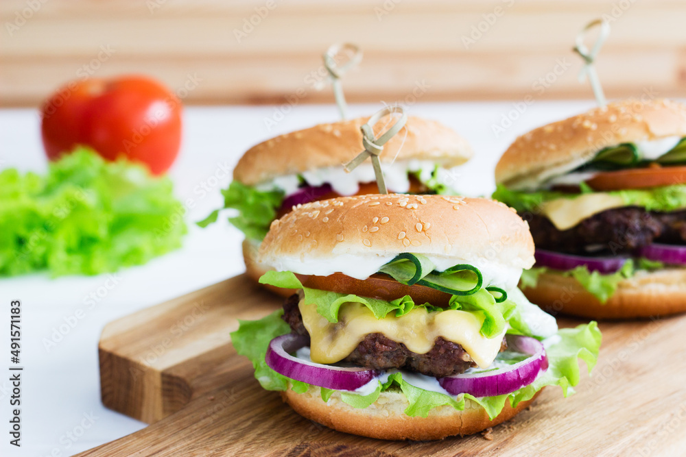 Delicious burgers beef takeaway.