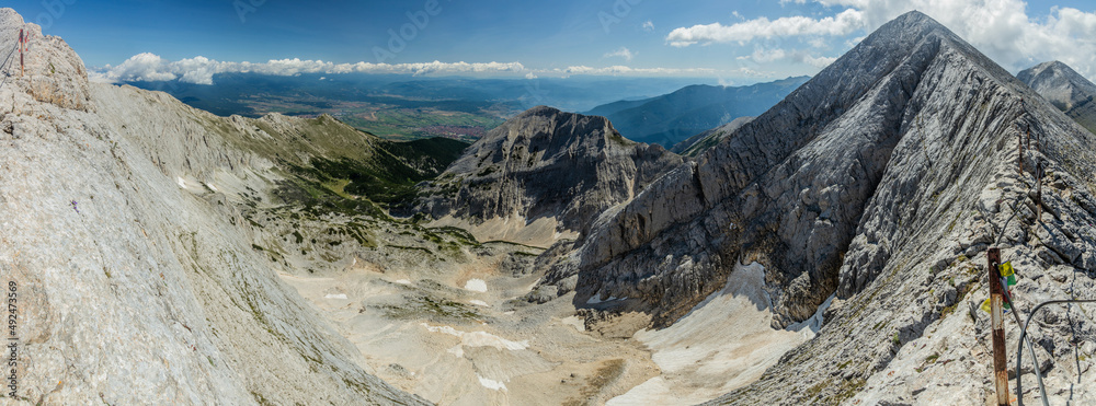 保加利亚科切托山脊的皮林山脉全景