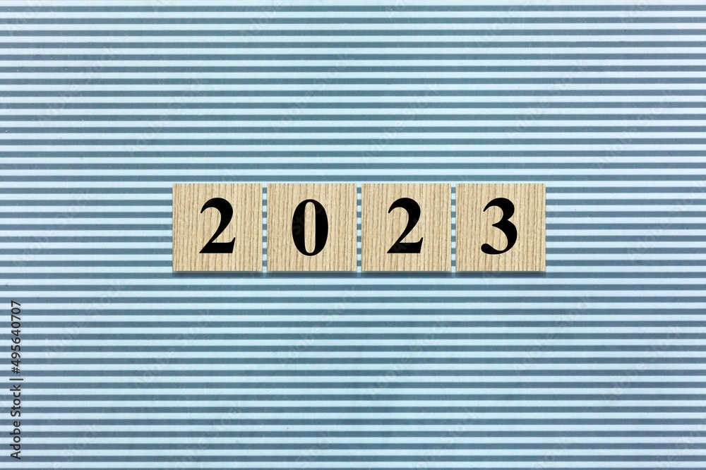 2023年关于木砖立方体的新年变革，开启新的商业战略理念。