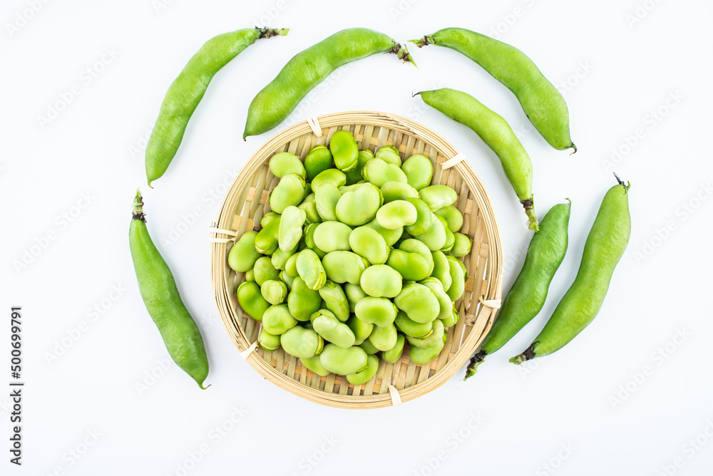 A plate of shelled fresh broad beans