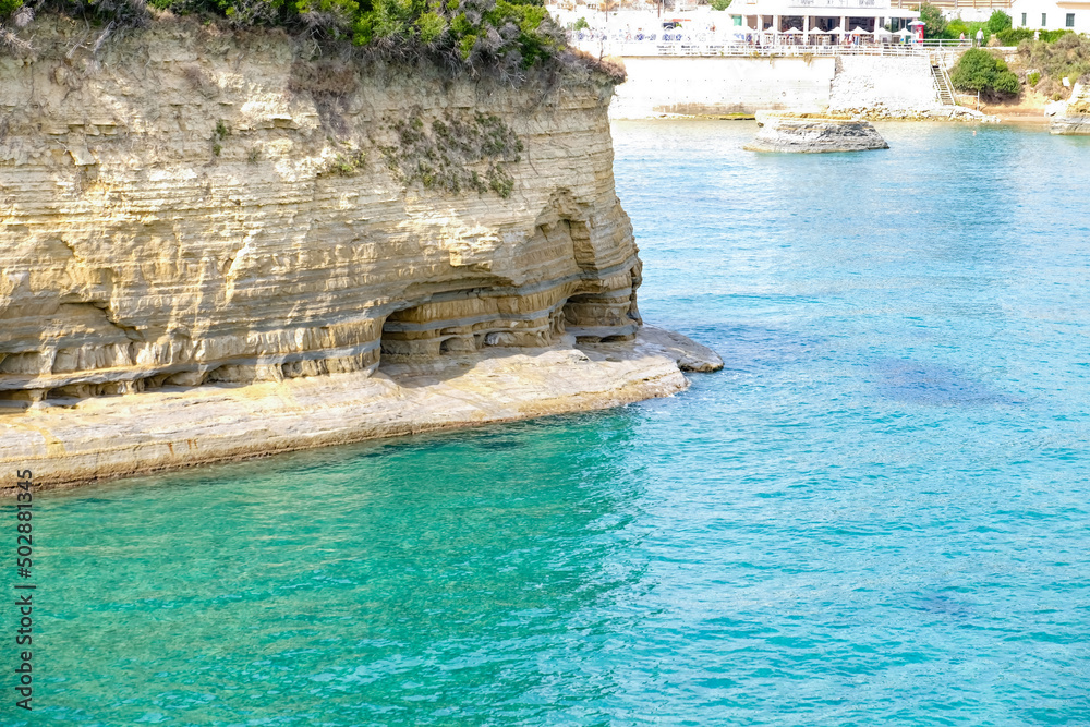 海上度假胜地风景如画的悬崖美景