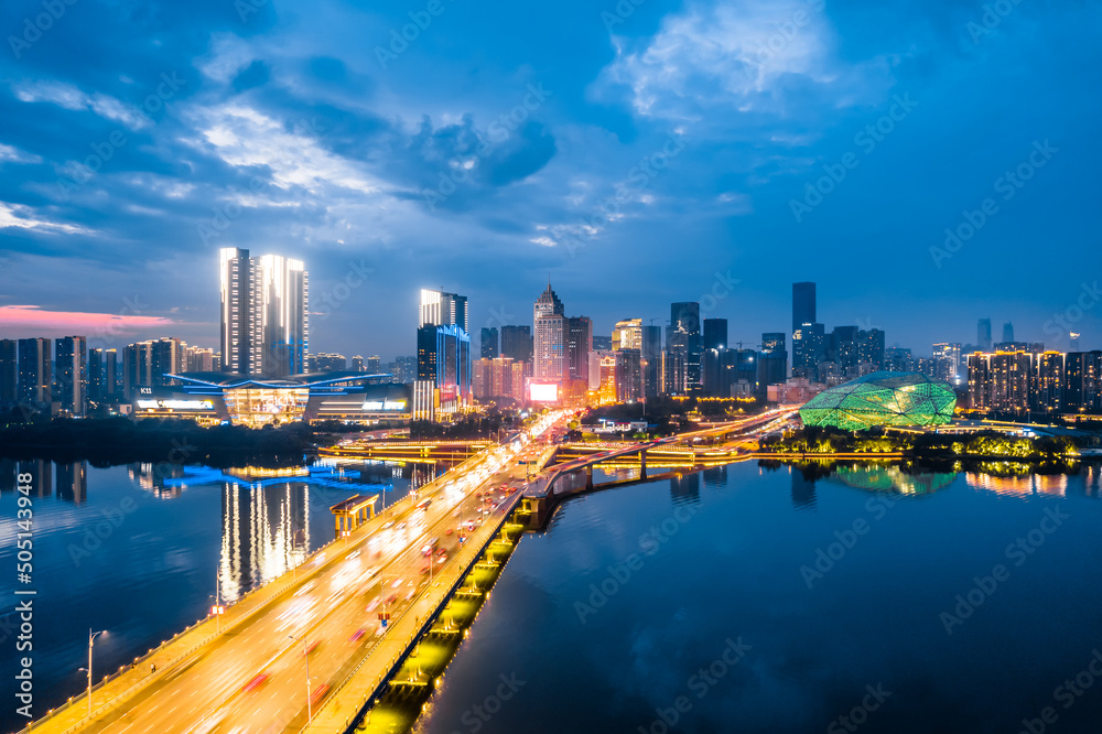 辽宁省沈阳市盛京剧院和浑河沿岸城市建筑鸟瞰图