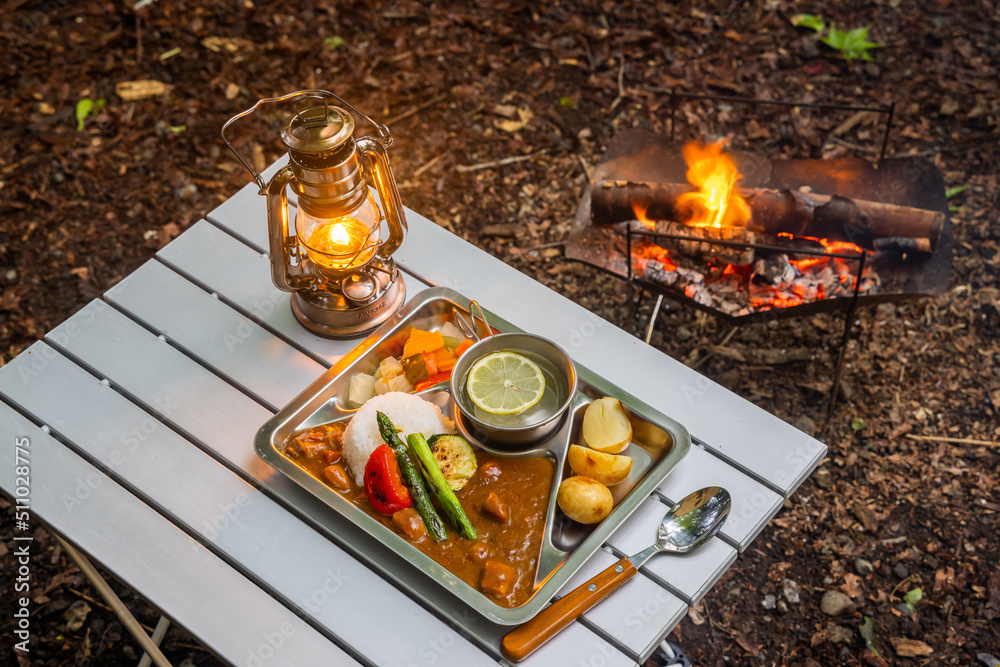 カレーライス　Curry and rice at the campsite outdoors