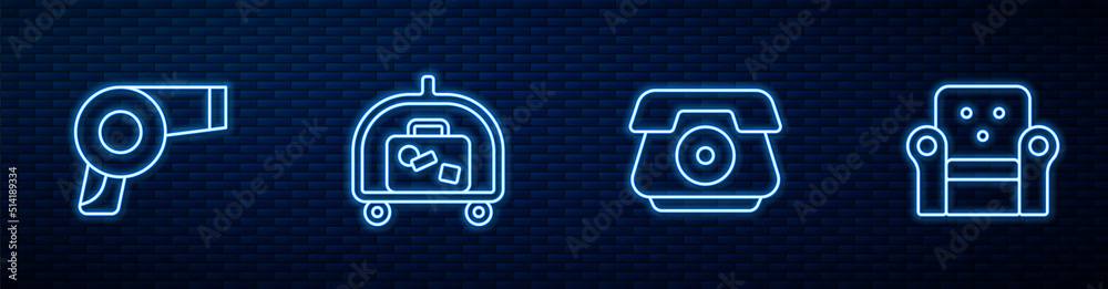 电话听筒、吹风机、酒店行李车和扶手椅。砖上闪闪发光的霓虹灯图标