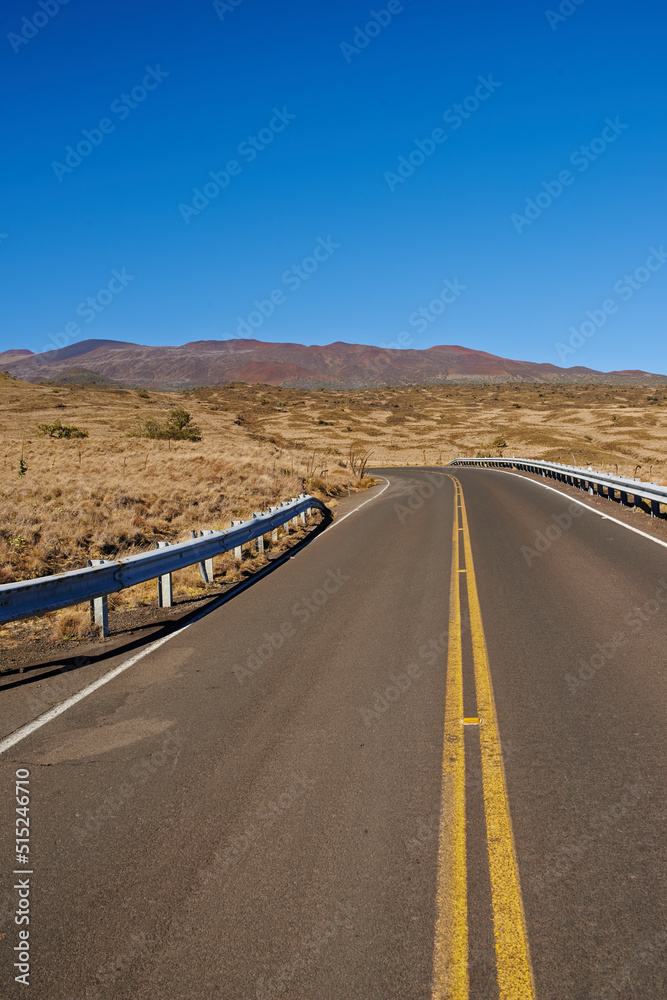 通往美国夏威夷大岛夏威夷世界上最大的火山毛纳罗亚的道路