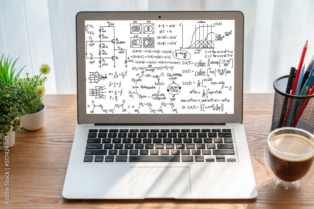 计算机屏幕上显示科学和教育概念的数学方程和时髦公式