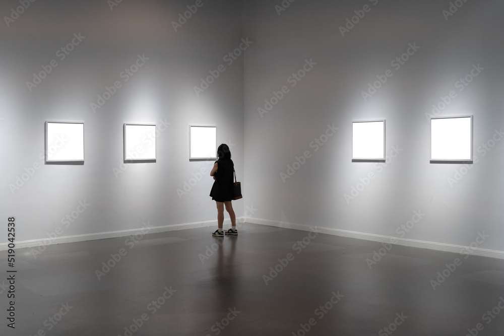 girl in gallery