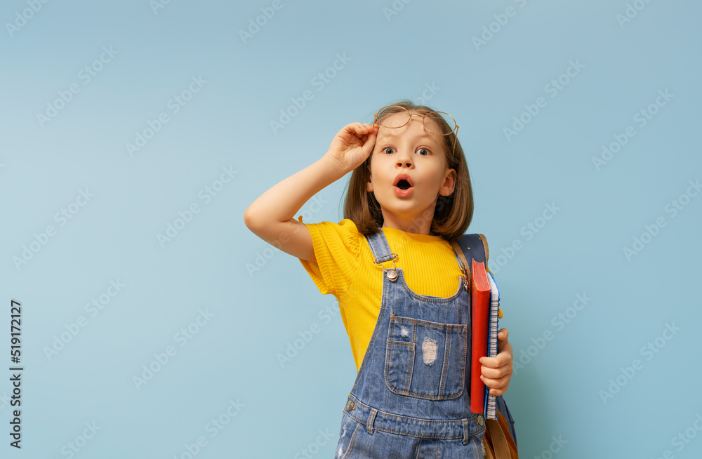 girl is ready to back to school