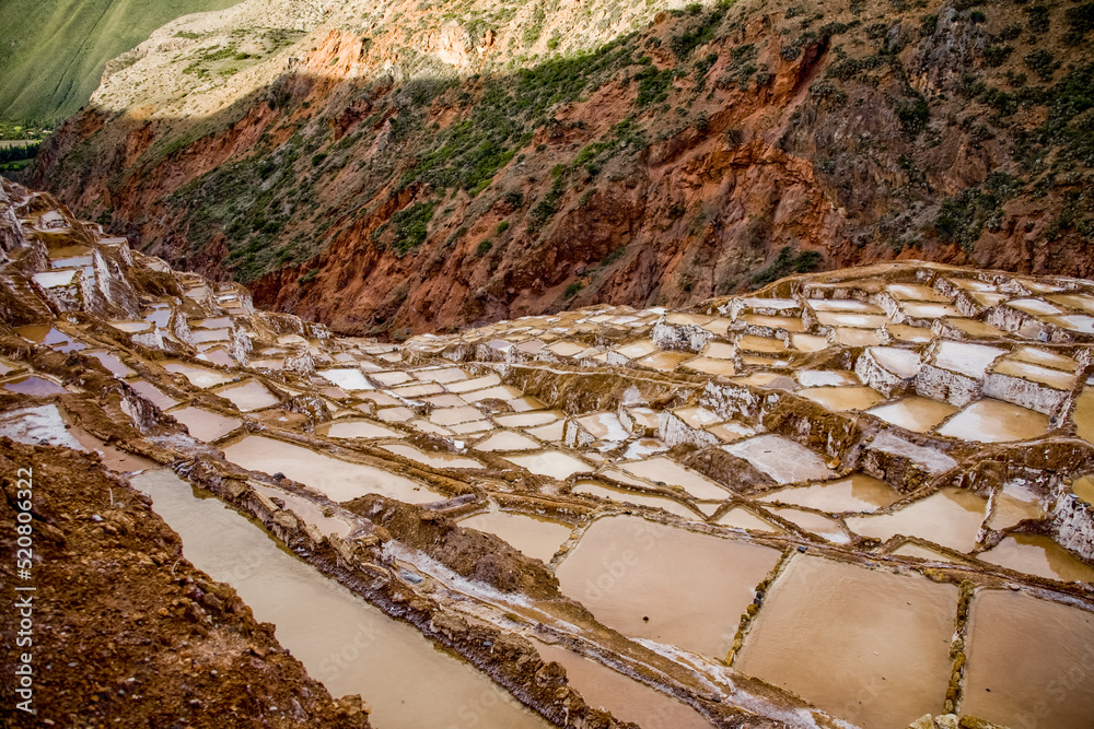 秘鲁的Salinas de Maras地区。库斯科附近Maras的印加盐田。南美洲