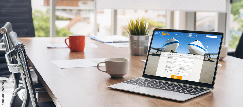 在线航班预订网站提供时尚的预订系统。旅行技术概念。