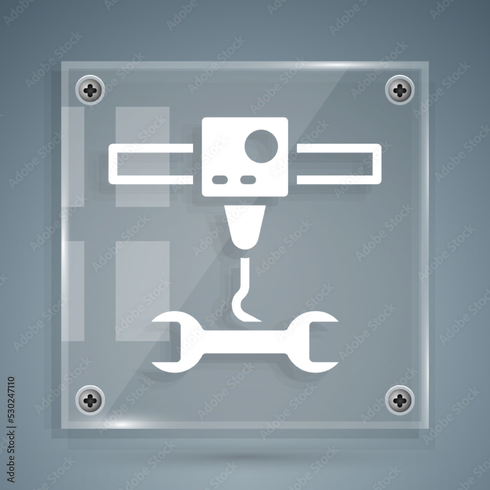 灰色背景上隔离的白色3D打印机扳手图标。3D打印。方形玻璃面板。