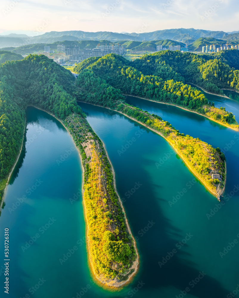 浙江省杭州市美丽的千岛湖夏季自然风光鸟瞰图