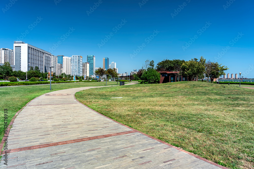 青岛西海岸新区现代建筑街景