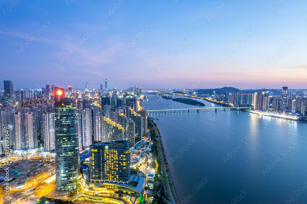 中国湖南长沙北辰三角洲夜景