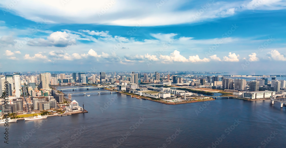 日本东京都港区台场港鸟瞰图