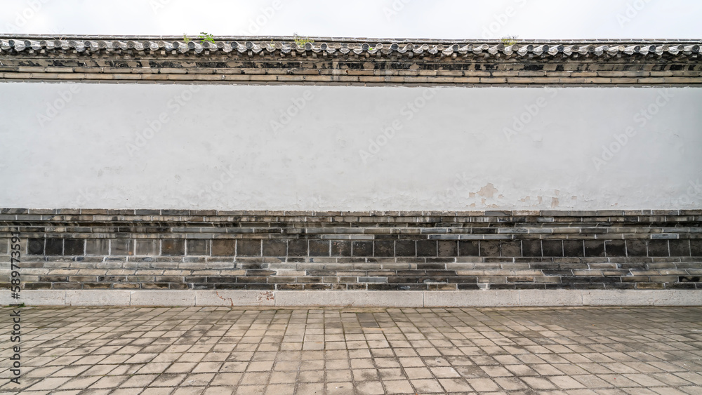 Chinese -style courtyard wall gray tile white wall