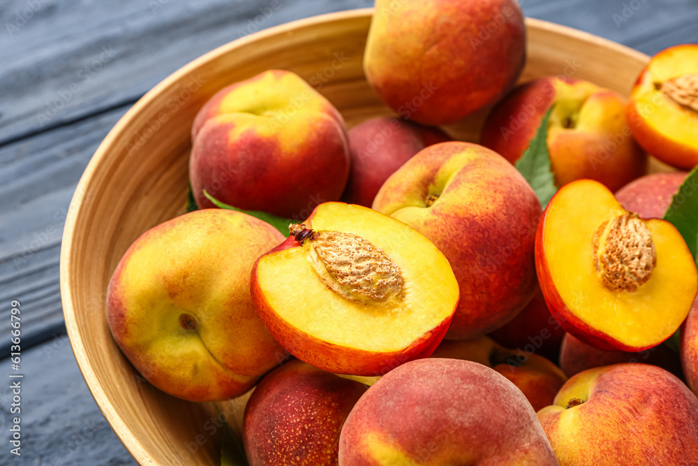 Bowl with sweet peaches, closeup