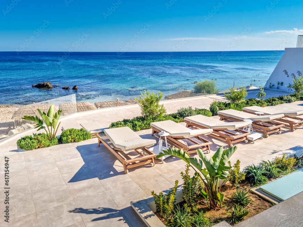 Swimming pool with sea view