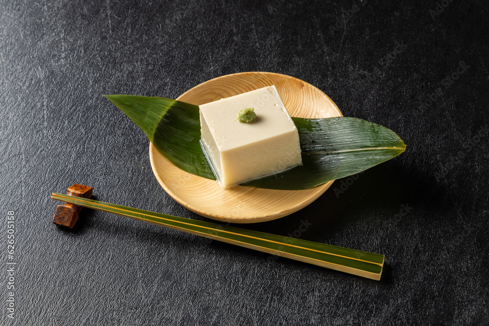 ごま豆腐　Sesame tofu