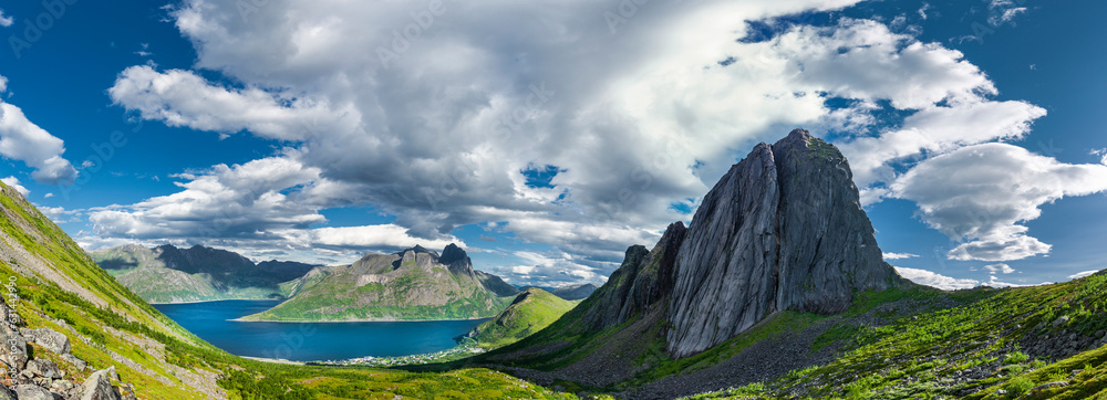 Berggipfel Segla auf Senja in Norwegen